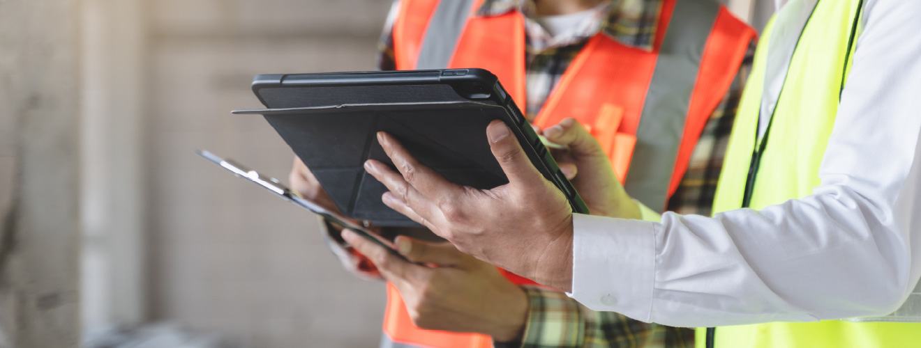 株式会社クラスワンは清掃業者です。オフィス、ビルの定期清掃をご依頼ください